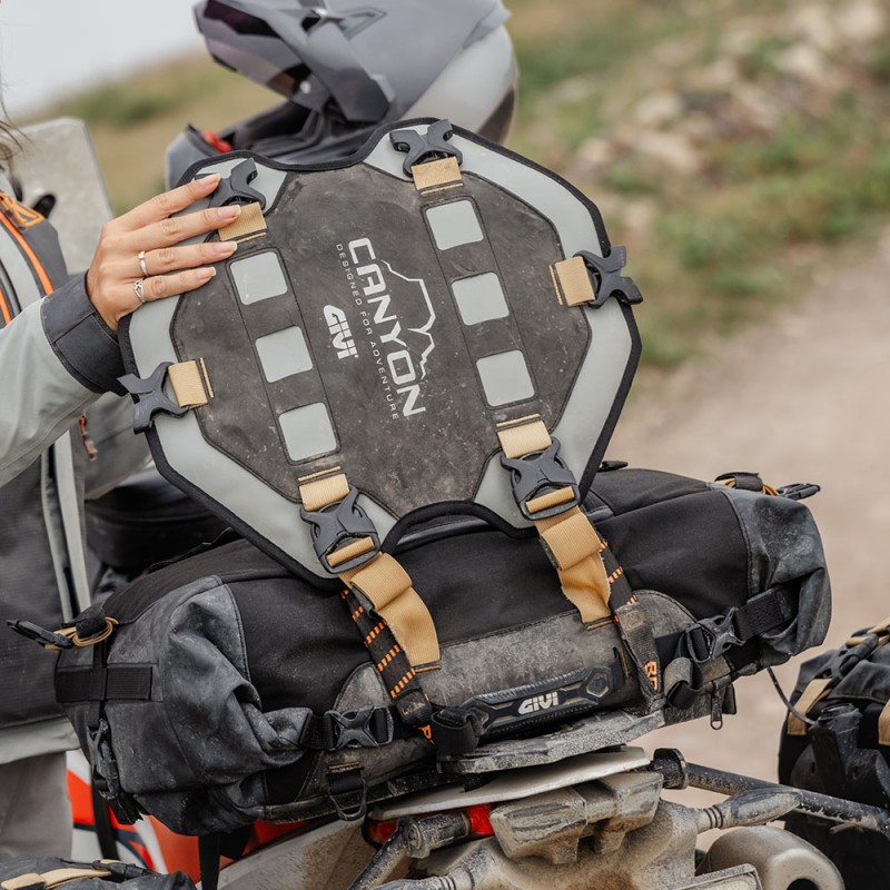 Сумка на хвіст Givi Gravel-T 45л
