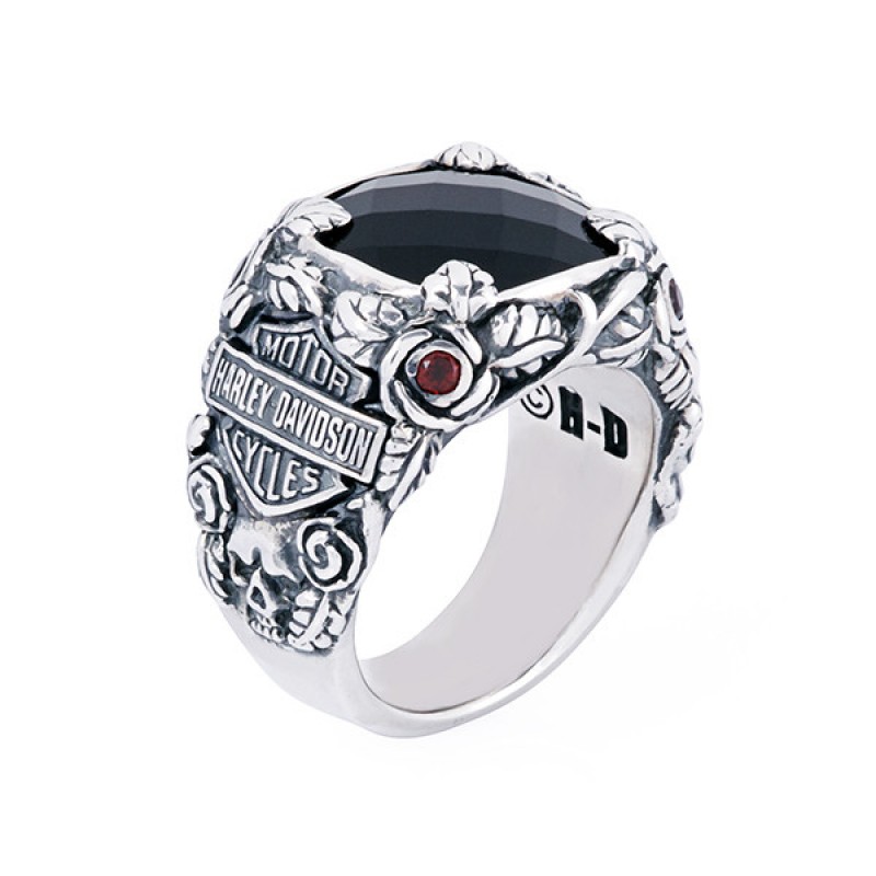 Серебряное кольцо Onyx