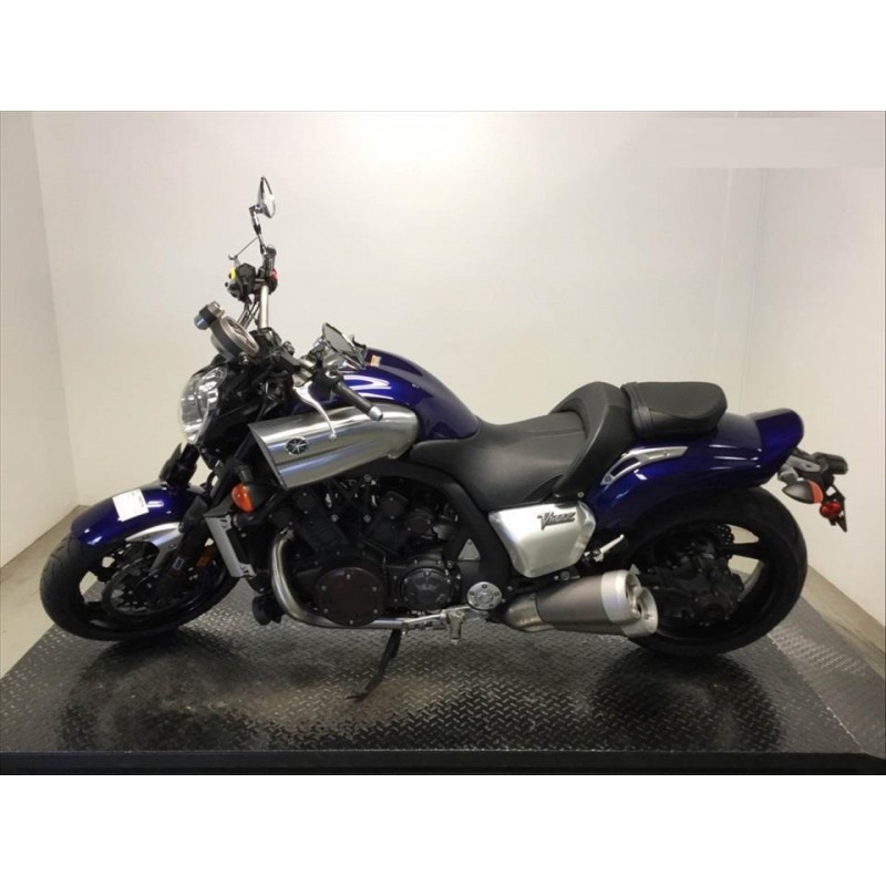Мотоцикл YAMAHA V-MAX 1700