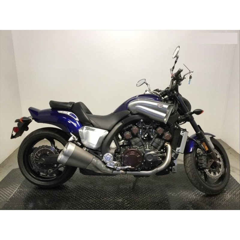 Мотоцикл YAMAHA V-MAX 1700