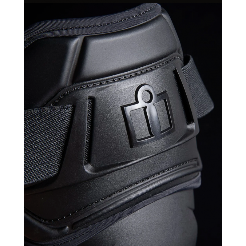 Мотонаколенники Icon Field Armor 3 Black